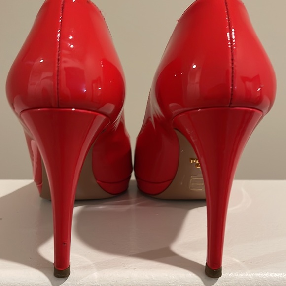 Prada Red Peep Toe Pumps Size EU 39.5 - Picture 2 of 16